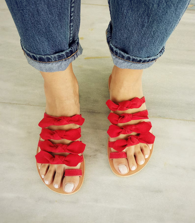 Bow leather sandals