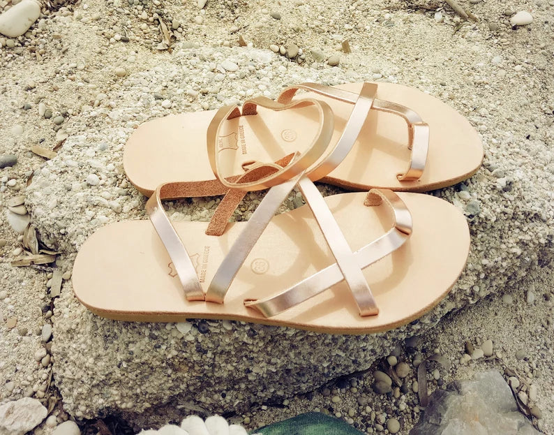 Leather sandals for women