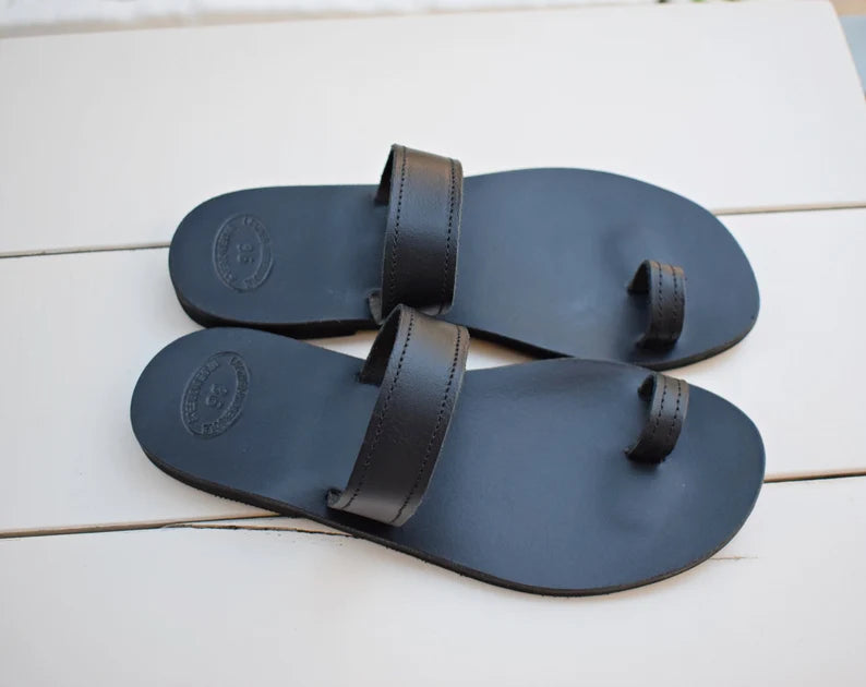 Ring Toe Sandals