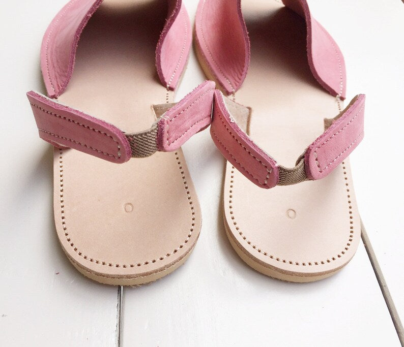 Peep toe sandals