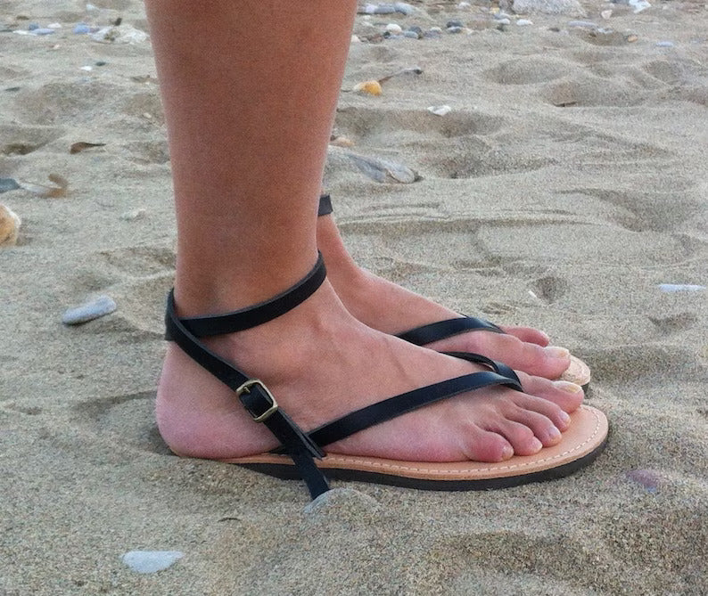 sandalias griegas de cuero